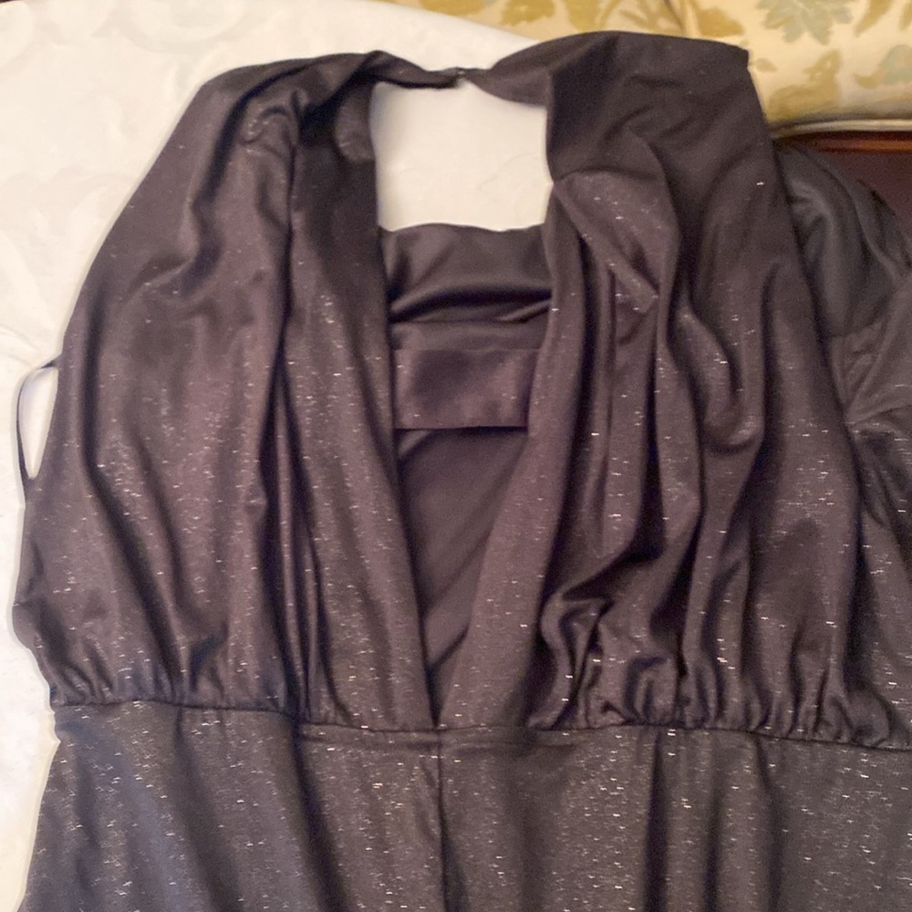 Jackie Jones, New York long gown slit in the back size 14 - Picture 10 of 10